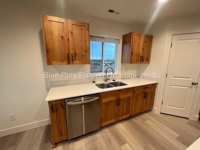 Photo - 6322 N Freedom Rd Unit 1