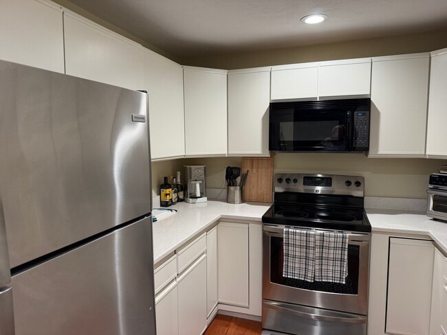 Photo - 44 Elm St Unit 304