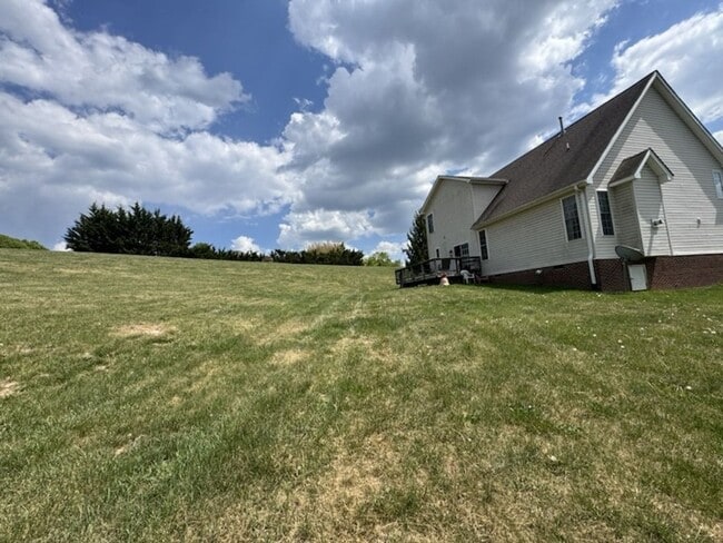 Photo - Blacksburg, 3 BR / 2.5 BA Available August 14