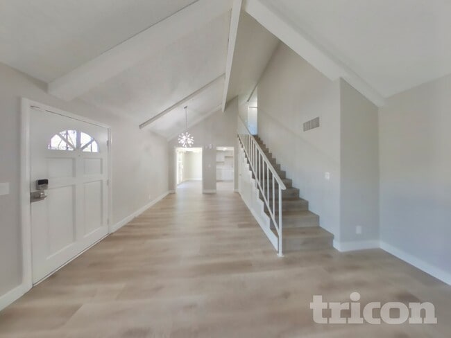 Photo - 3181 Arville St