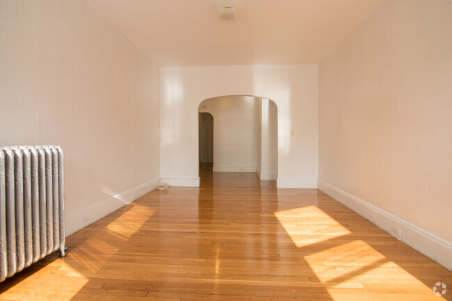 Building Photo - 39 Dwight St Rental
