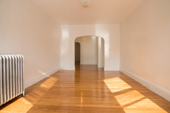 Building Photo - 39 Dwight St Rental