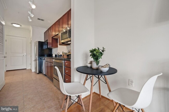 Photo - 1391 Pennsylvania Ave. SE Unidad 353