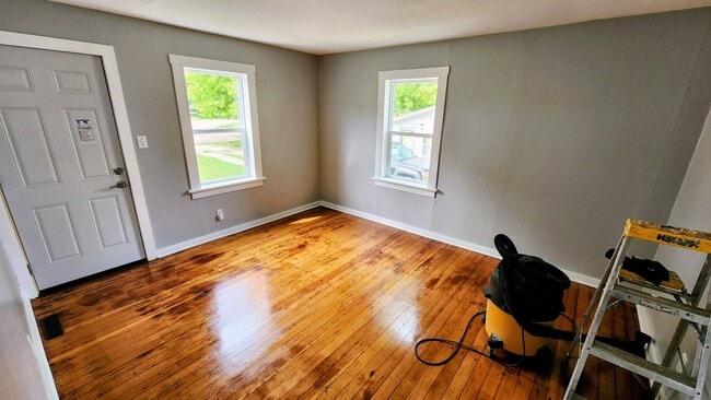 Photo - 1718 North St