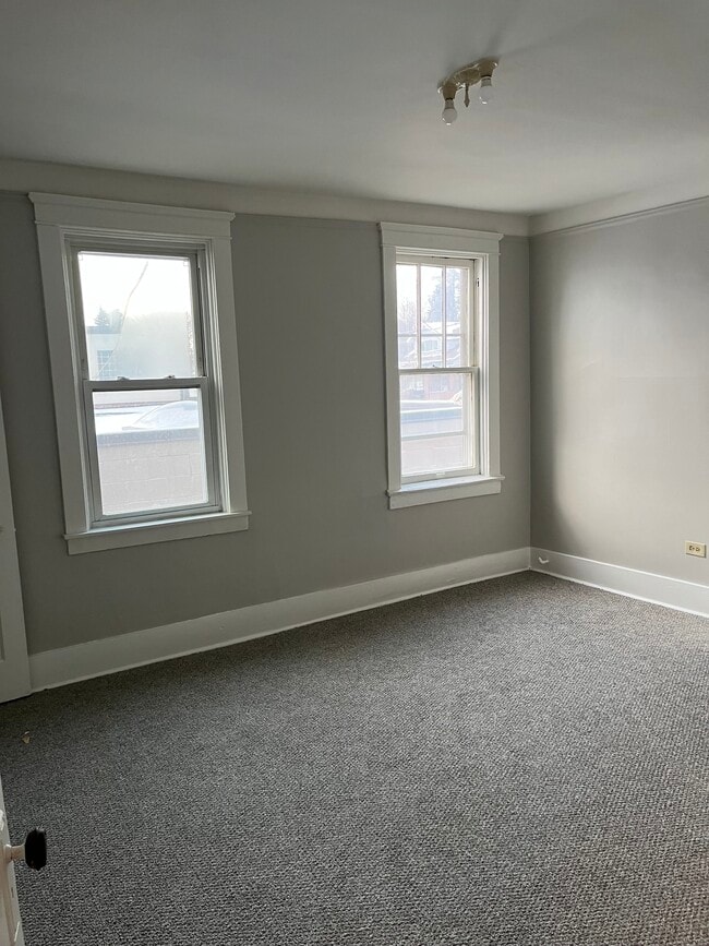 Photo - 3931-3931 California Ave