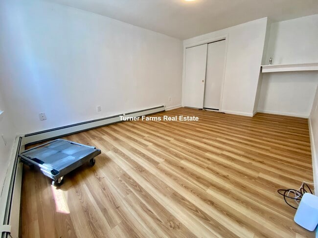 Building Photo - 15 5th St Unit 4 Rental