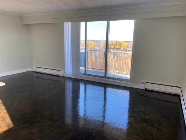 Photo - Waterfront 2 Bedroom Beautifully Renovated Unit Unité 44