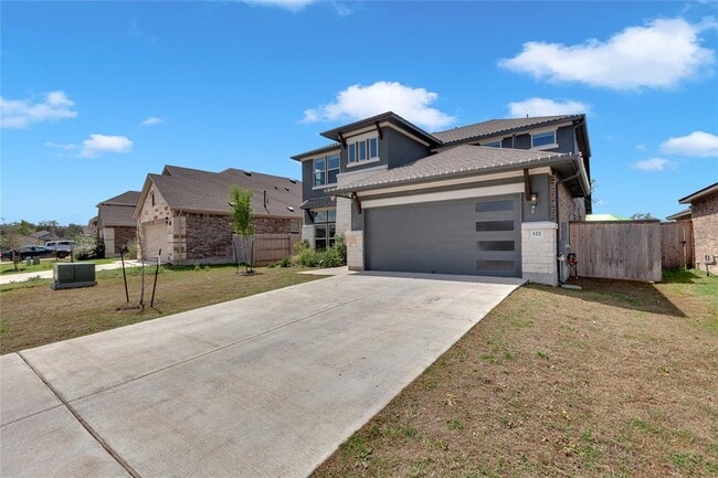 Photo - 122 Shagbark Trl
