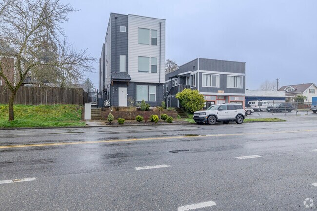 Photo - South G Street Apartments