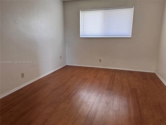 Photo - 2210 Taylor St Unit 305