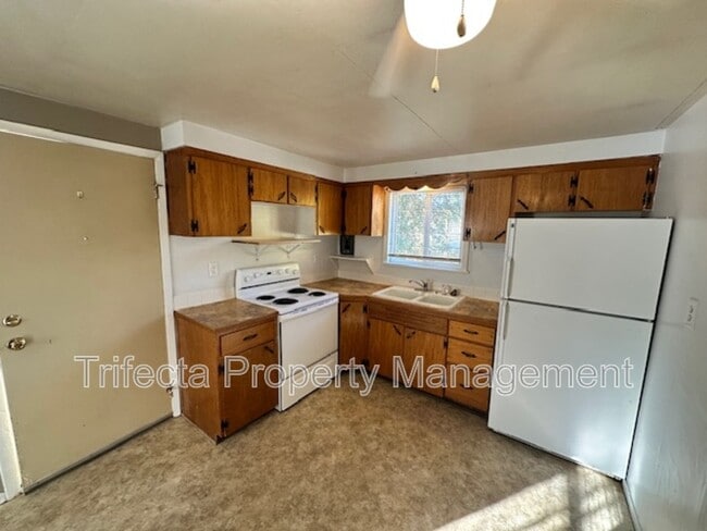 Photo - 417 N Hollywood St Unit 3