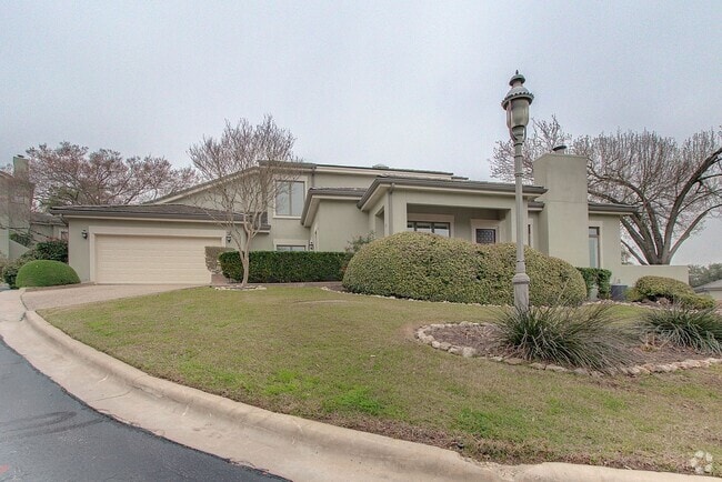 Building Photo - Rare 3 BR / 2.5 BA /  2 Car Garage Westlak... Rental