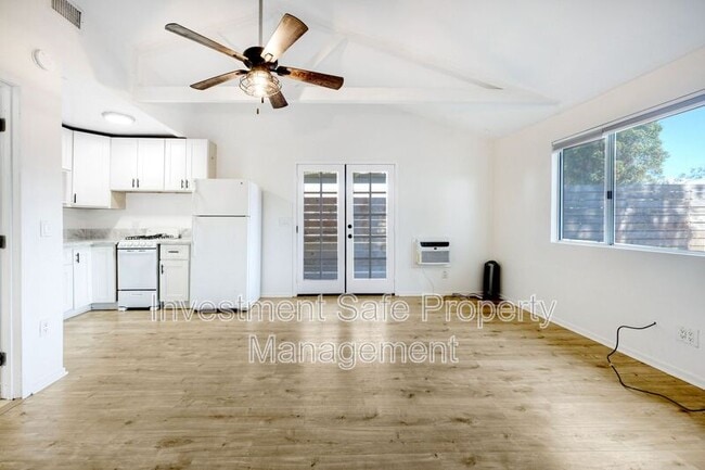 Photo - 2707 Robertson St