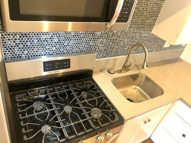 Photo - RENOVATED Studio in Lemon Grove (close to San Diego etc) with AC/Gated Parking!! Unit 8088 Golden Avenue #C