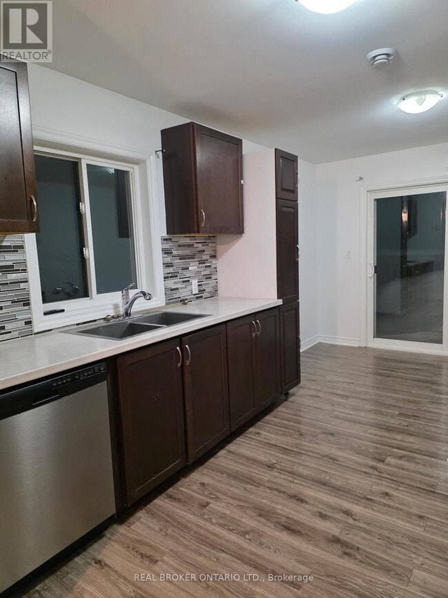 Photo - 175 Peel St Unit Main