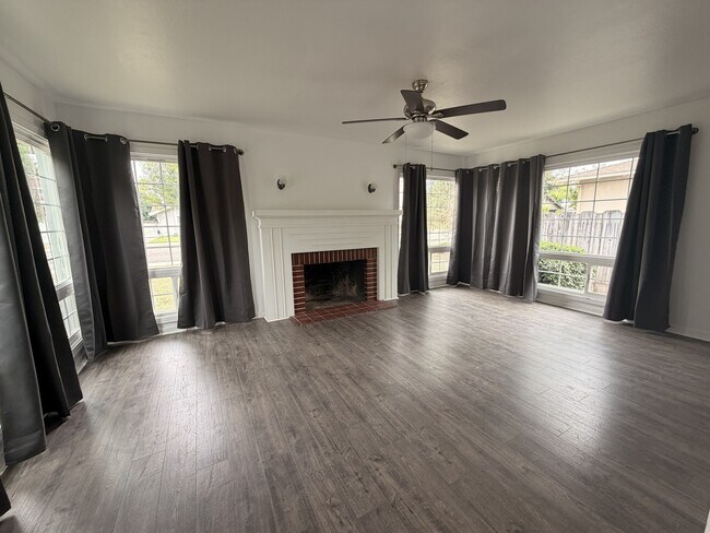 Photo - 623 N 3rd St