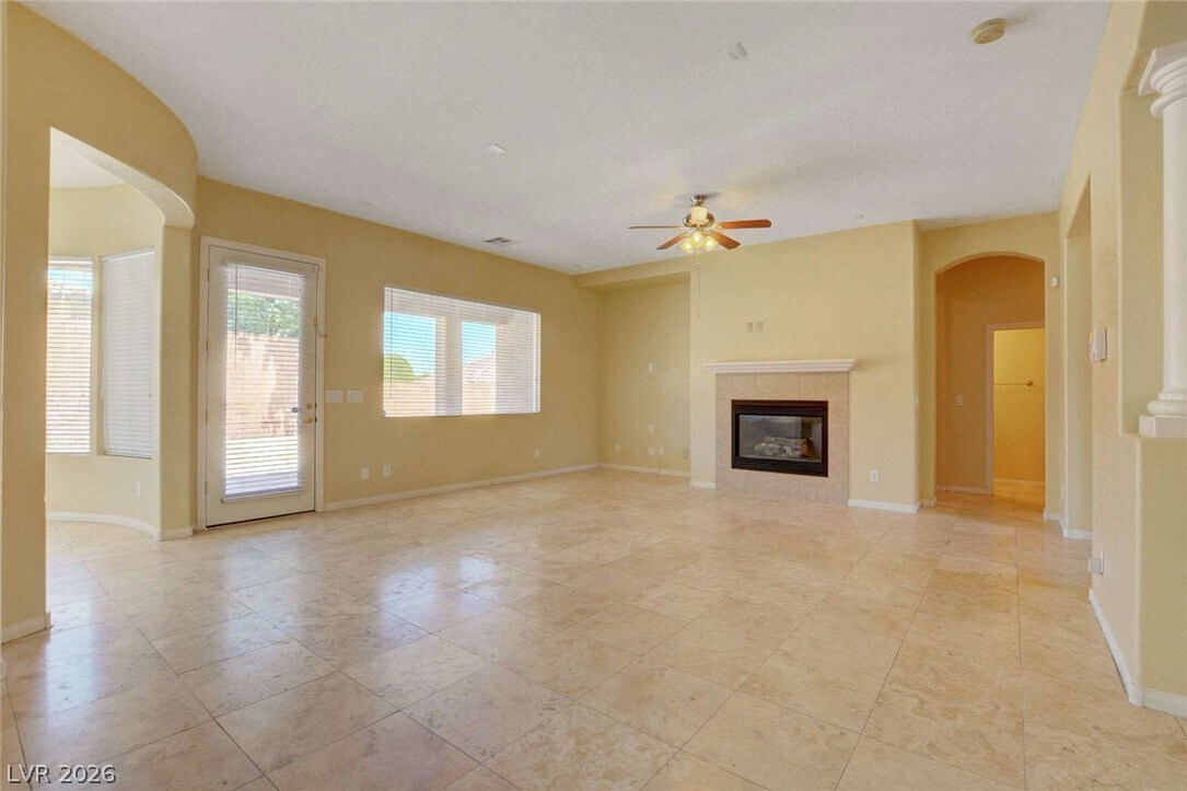 Photo - 10214 Elk Valley St