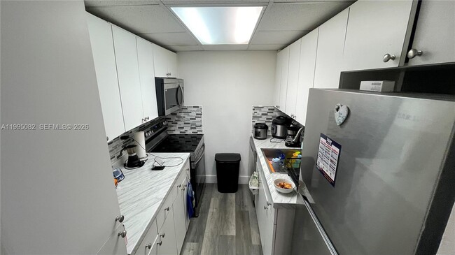 Photo - 10801 SW 109th Ct Unidad D108