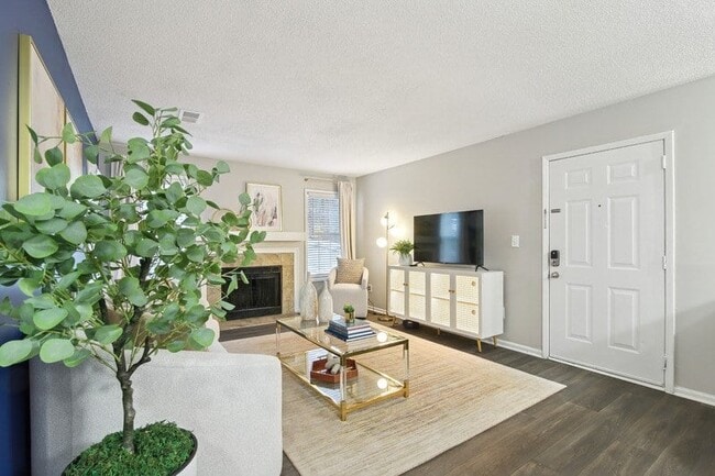 Wood Pointe Apartment Homes