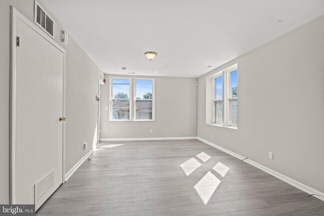 Photo - 1004 S 52nd St Unit 6.2F