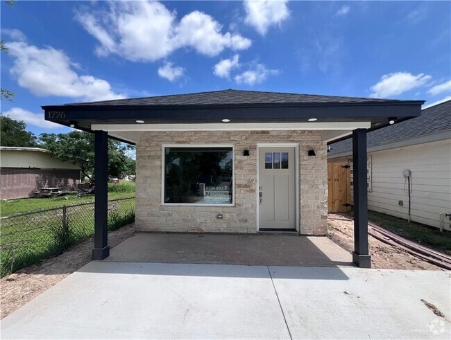 Building Photo - 1726 La Paloma Ave Rental