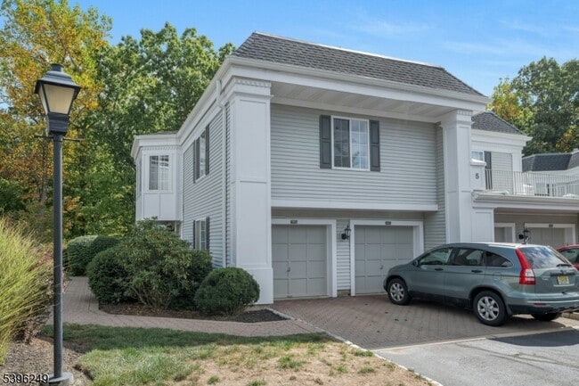 Photo - 141 Riveredge Dr