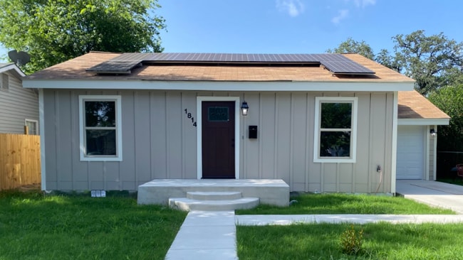 Building Photo - 1814 Clower Rental