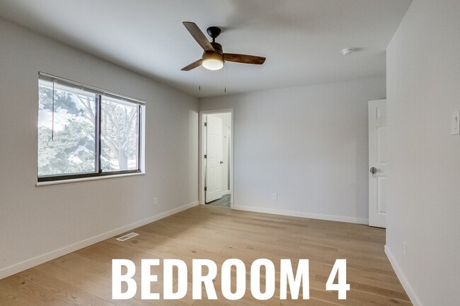 Building Photo - 13489 W Auburn Ave Unit 4