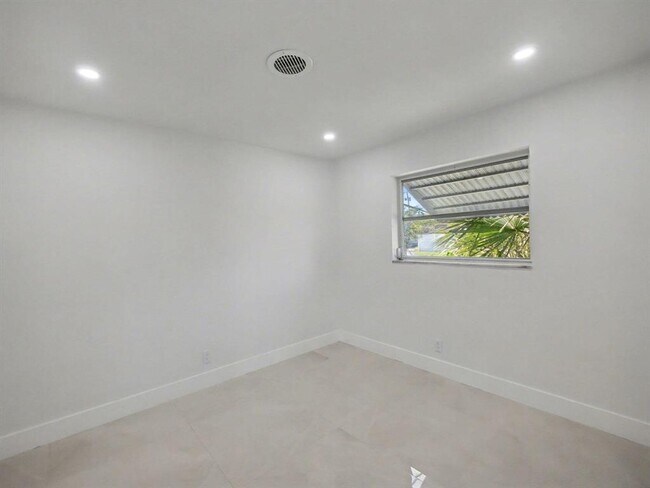 Photo - 1940 NW 32nd St