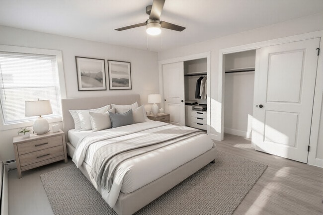 Photo - 6747 N Olmsted Ave