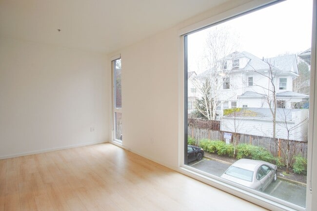 Photo - Buckman 2nd Floor Urban 1 Bdr with D/W & Washer/Dryer! Unit 203