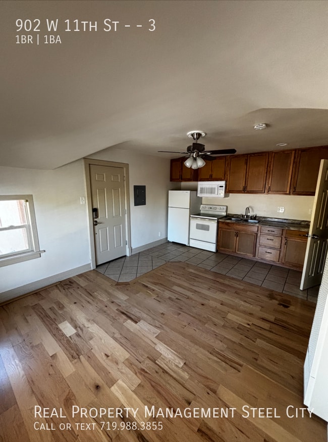 Photo - 902 W 11th St Unit 3