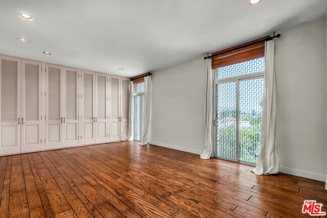 1333 S Beverly Glen Blvd Unit 606
