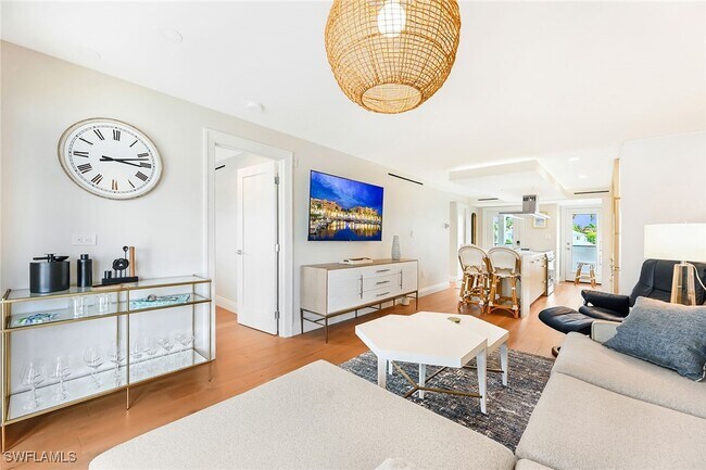 Photo - 250 7th Ave S Unit 207