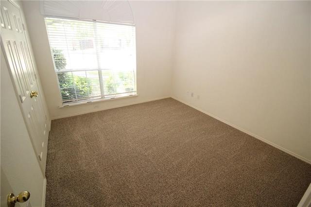 Photo - 9814 Honeysuckle Dr