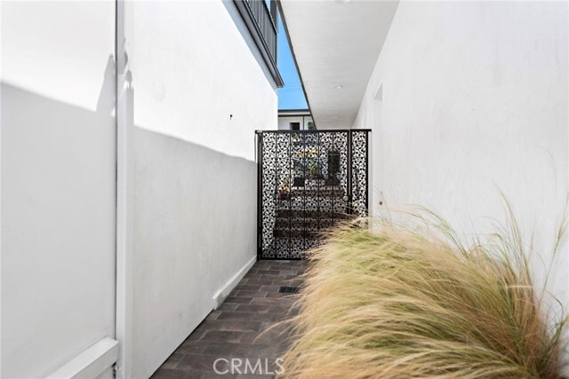 Building Photo - 326 N Coast Hwy Unit D Rental