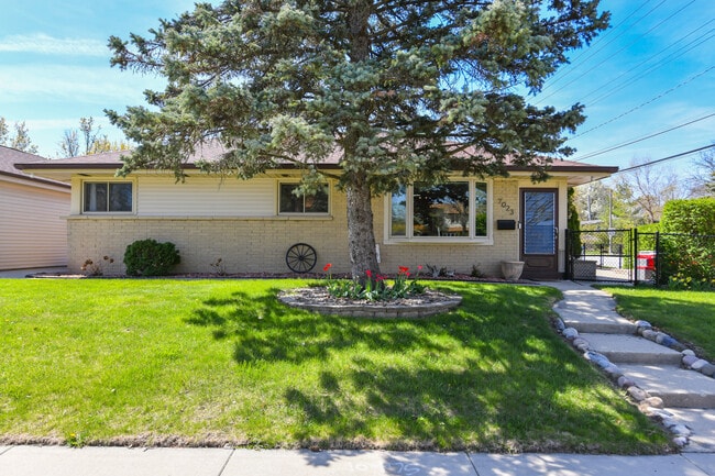 Photo - 7023 W Morgan Ave House