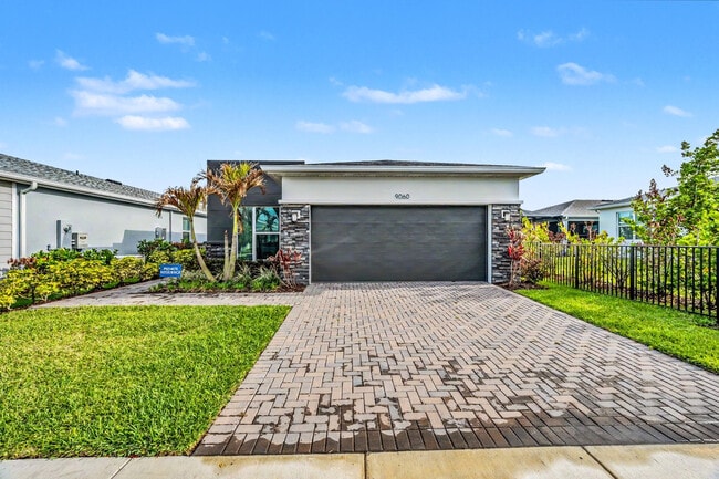 Building Photo - 9060 Remy Ln