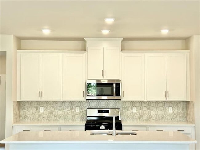 Photo - 741 Gabby Pt