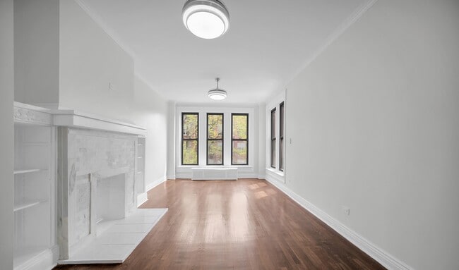 Building Photo - 5132 S Drexel Ave Unit #2