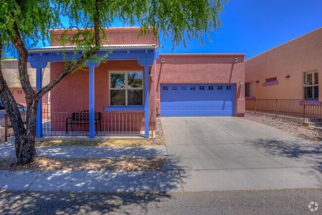 Building Photo - Eastside Barrio Style Home