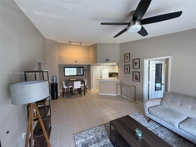 Photo - 2021 SE 10th Ave Unit 220