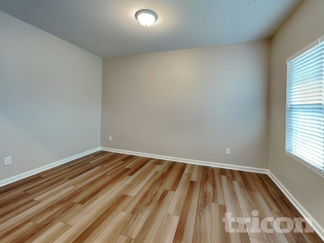 Photo - 3718 Streamside Dr