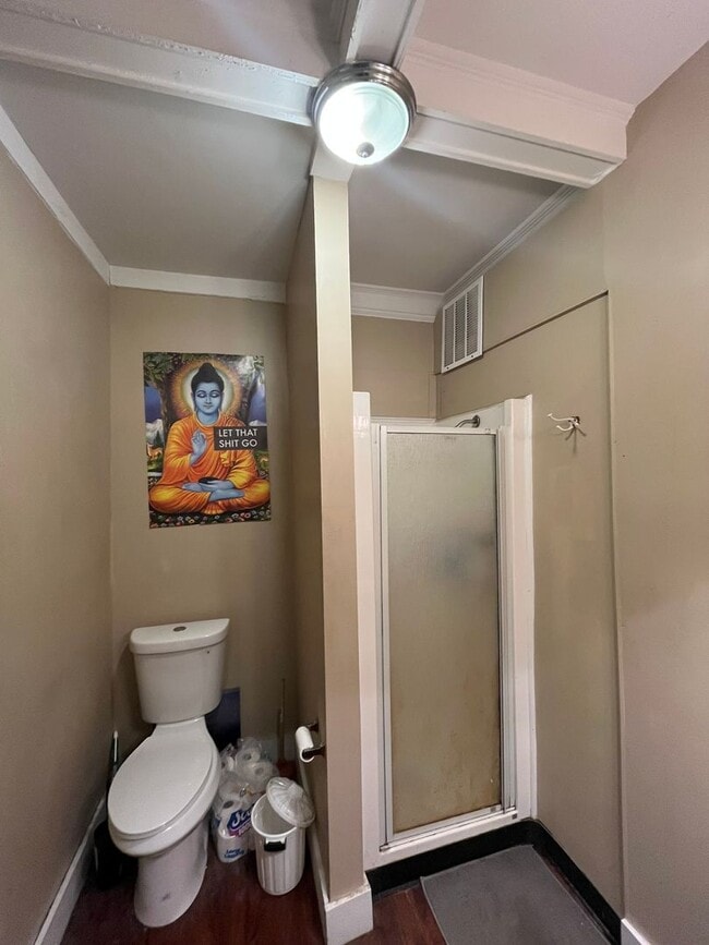 Photo - 1 Manning Blvd Unit 1 Manning Right