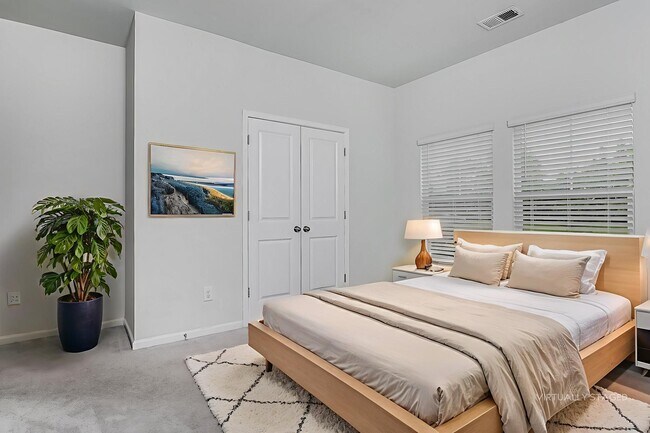 Photo - 143 S Reindeer Rd