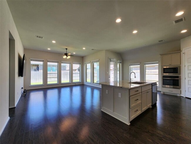 Photo - 522 Jefferson Dr