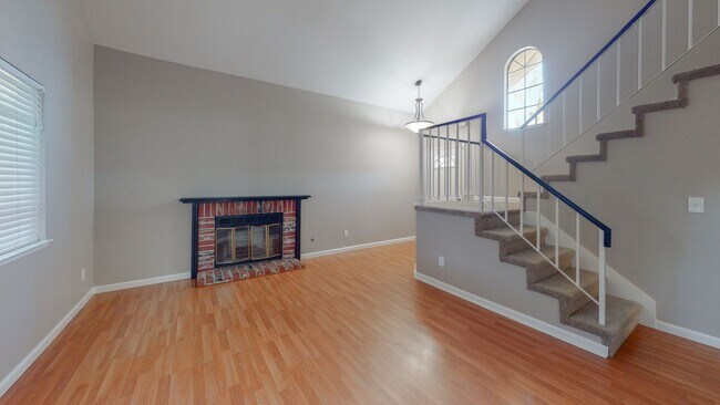 Photo - 287 Concord Ave