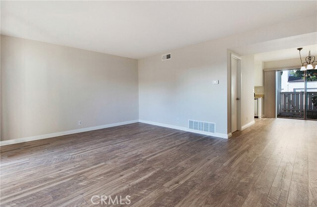 356 Mountain Ct