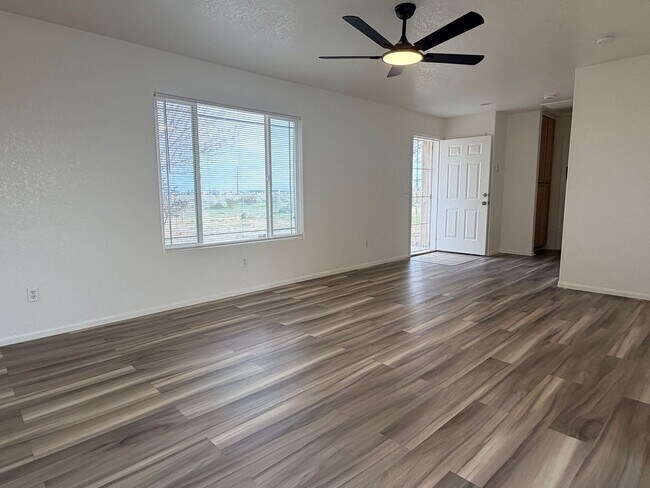 Photo - 9236 Peach Ave Unit B