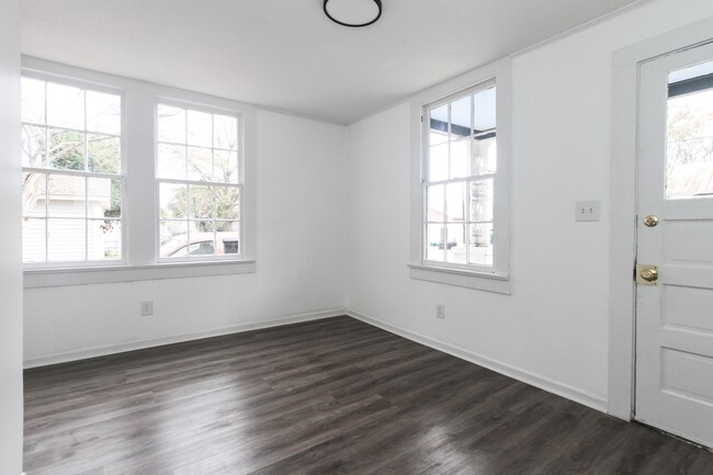 Photo - 810 Shull St Apartments Unit B
